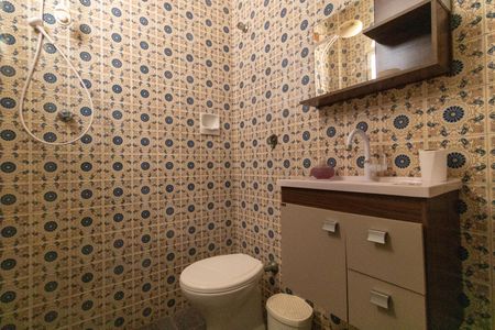 Casa de condomínio à venda com 760m², 5 quartos e 4 vagasBanheiro da Suíte 01