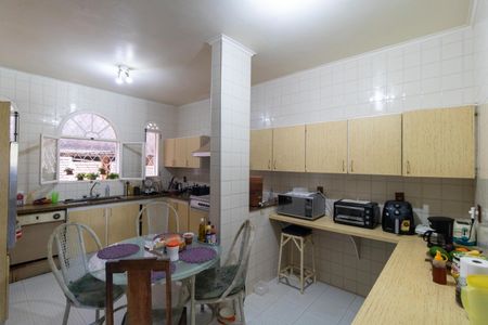 Casa de condomínio à venda com 760m², 5 quartos e 4 vagasCozinha