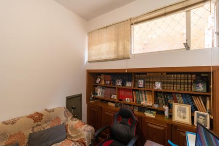 Casa de condomínio à venda com 760m², 5 quartos e 4 vagasEscritório