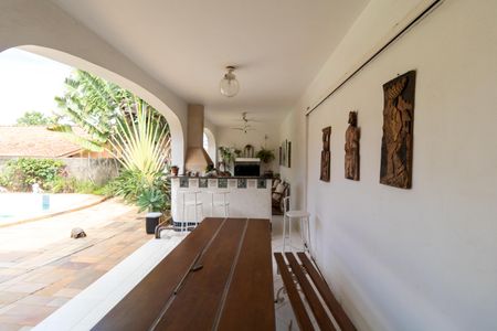 Casa de condomínio à venda com 760m², 5 quartos e 4 vagasChurrasqueira