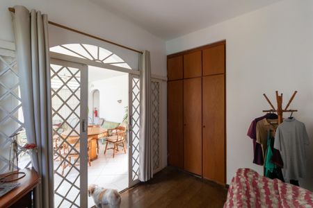 Casa de condomínio à venda com 760m², 5 quartos e 4 vagasQuarto de Serviço