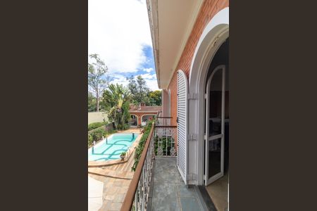 Casa de condomínio à venda com 760m², 5 quartos e 4 vagasSacada do Quarto 02