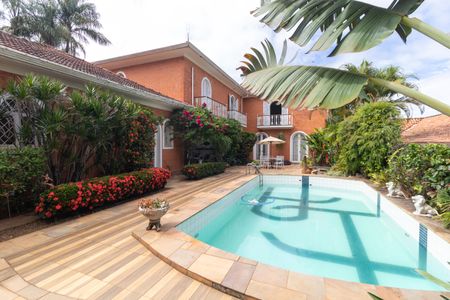 Casa de condomínio à venda com 760m², 5 quartos e 4 vagasQuintal