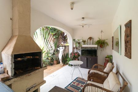 Casa de condomínio à venda com 760m², 5 quartos e 4 vagasChurrasqueira