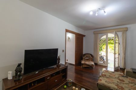 Casa de condomínio à venda com 760m², 5 quartos e 4 vagasSala de TV