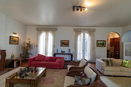 Casa de condomínio à venda com 760m², 5 quartos e 4 vagasSala