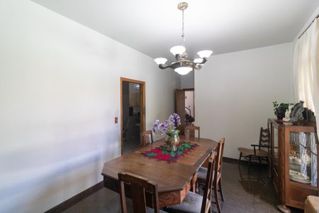 Casa de condomínio à venda com 760m², 5 quartos e 4 vagasCopa