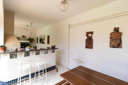 Casa de condomínio à venda com 760m², 5 quartos e 4 vagasChurrasqueira