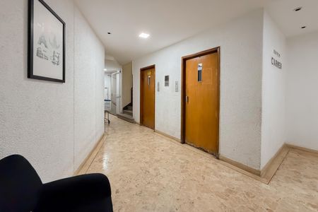 Apartamento à venda com 45m², 2 quartos e sem vagaHall social
