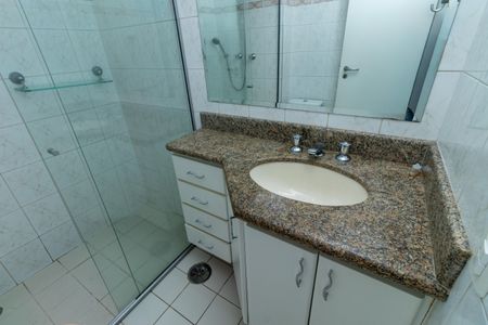 Apartamento para alugar com 92m², 3 quartos e 2 vagas Apartamento para alugar com 92m², 3 quartos e 2 vagasBanheiro