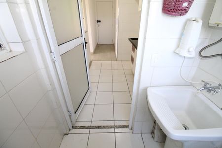 Apartamento para alugar com 65m², 3 quartos e 1 vagaÁrea de Serviço