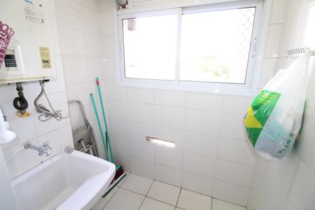 Apartamento para alugar com 65m², 3 quartos e 1 vagaÁrea de Serviço