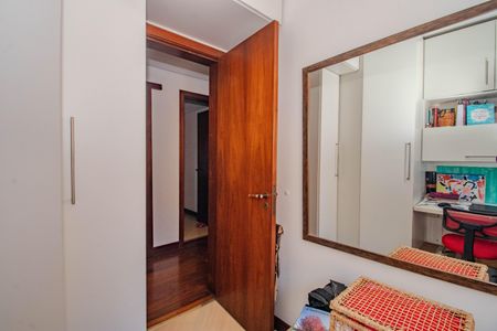 Apartamento à venda com 120m², 3 quartos e 1 vaga Apartamento à venda com 120m², 3 quartos e 1 vagaQuarto 2