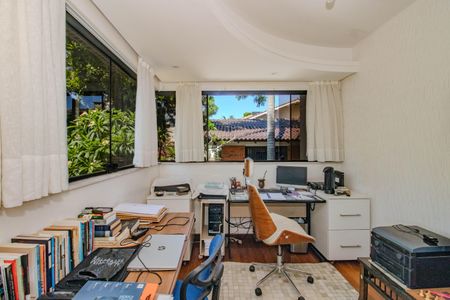 Sala de apartamento à venda com 3 quartos, 120m² em Chácara das Pedras, Porto Alegre