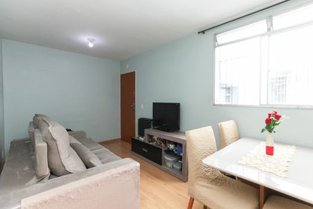 Apartamento à venda com 2 quartos, 60m² em Califórnia, Belo Horizonte