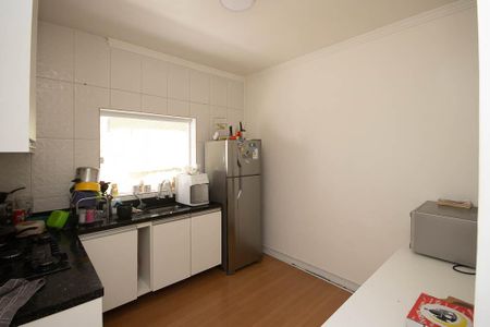 Casa à venda com 82m², 3 quartos e 1 vagaCozinha - Armários