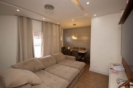 Sala  de casa à venda com 3 quartos, 82m² em Vila Nelson, São Paulo