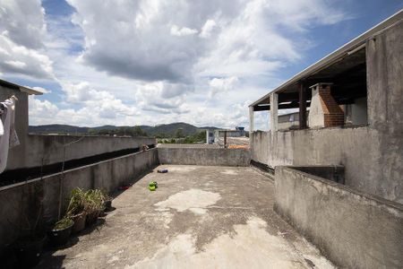 Casa à venda com 82m², 3 quartos e 1 vagaQuintal