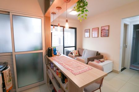 Cozinha de apartamento para alugar com 1 quarto, 40m² em Cidade Monções, São Paulo