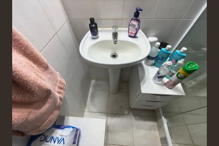 Casa de condomínio para alugar com 120m², 3 quartos e 3 vagasBanheiro