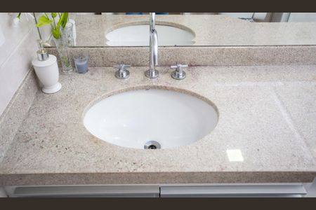 Apartamento à venda com 105m², 3 quartos e 2 vagasBanheiro da Suíte