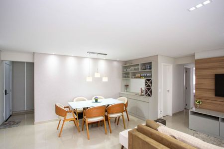Apartamento à venda com 105m², 3 quartos e 2 vagasSala