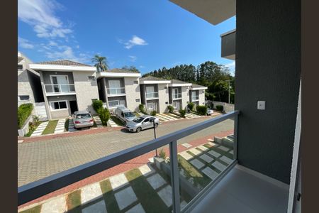 Casa de condomínio para alugar com 90m², 3 quartos e 2 vagasVaranda