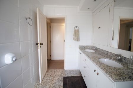 Apartamento à venda com 154m², 3 quartos e 1 vaga