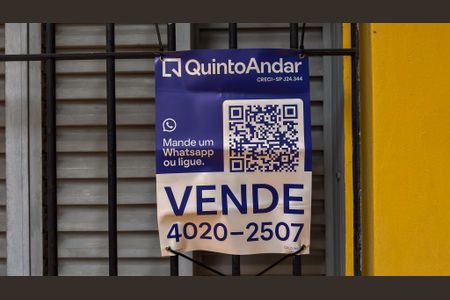 Casa à venda com 200m², 2 quartos e 4 vagasFachada