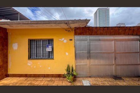 Casa à venda com 200m², 2 quartos e 4 vagasFachada