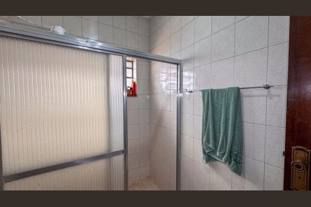 Casa à venda com 200m², 2 quartos e 4 vagasBanheiro