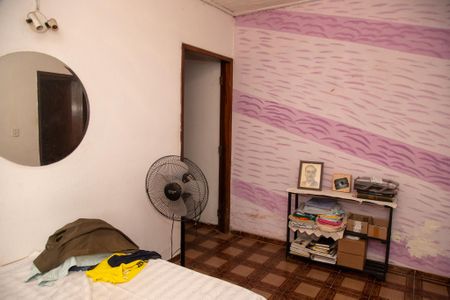 Casa à venda com 200m², 2 quartos e 4 vagasQuarto Suíte