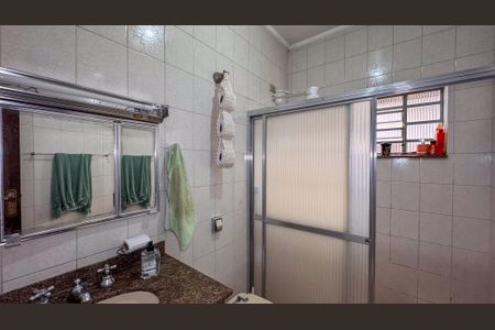 Casa à venda com 200m², 2 quartos e 4 vagasBanheiro