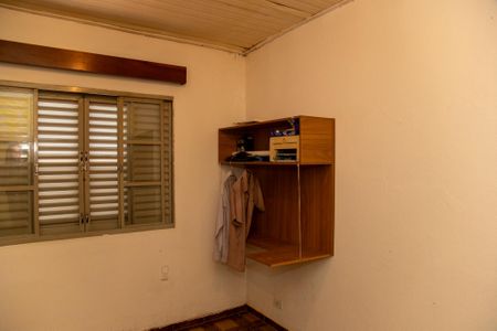 Casa à venda com 200m², 2 quartos e 4 vagasQuarto 2