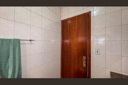 Casa à venda com 200m², 2 quartos e 4 vagasBanheiro