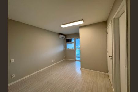 Apartamento à venda com 93m², 2 quartos e 2 vagasSuíte