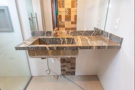 Apartamento à venda com 84m², 2 quartos e 2 vagasBanheiro do Quarto 2