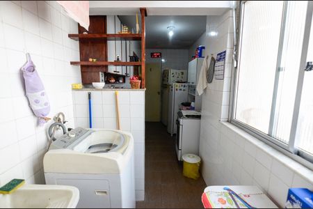 Apartamento à venda com 60m², 2 quartos e 1 vagaÁrea de Serviço