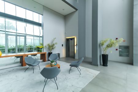 Apartamento à venda com 165m², 3 quartos e 3 vagas Apartamento à venda com 165m², 3 quartos e 3 vagasHall