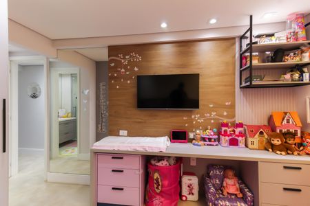 Apartamento à venda com 165m², 3 quartos e 3 vagas Apartamento à venda com 165m², 3 quartos e 3 vagasQuarto 2 - Suíte