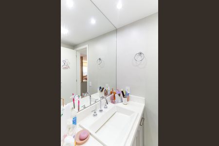 Apartamento à venda com 165m², 3 quartos e 3 vagas Apartamento à venda com 165m², 3 quartos e 3 vagasBanheiro da Suíte 2