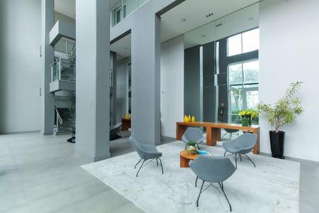 Apartamento à venda com 165m², 3 quartos e 3 vagas Apartamento à venda com 165m², 3 quartos e 3 vagasHall