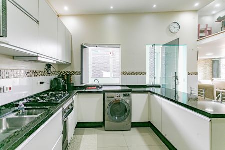 Casa para alugar com 150m², 2 quartos e sem vagaCozinha