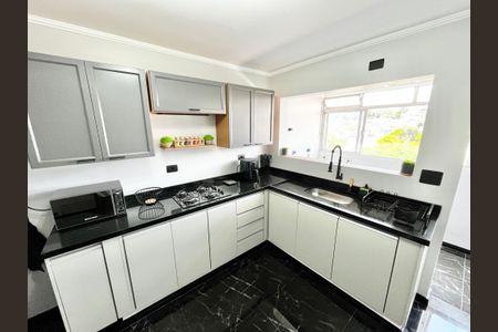 Apartamento à venda com 82m², 2 quartos e 1 vagaCozinha