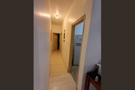Corredor de apartamento à venda com 1 quarto, 68m² em Centro Histórico, Porto Alegre