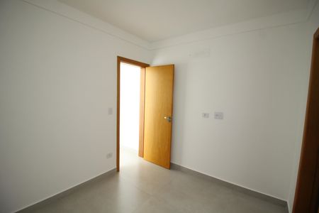 Casa à venda com 80m², 2 quartos e 2 vagasSuíte 2