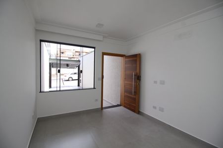 Casa à venda com 80m², 2 quartos e 2 vagasSala