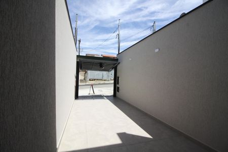 Casa à venda com 80m², 2 quartos e 2 vagasGaragem