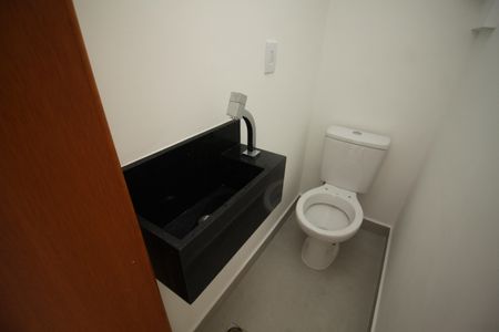 Casa à venda com 80m², 2 quartos e 2 vagasLavabo