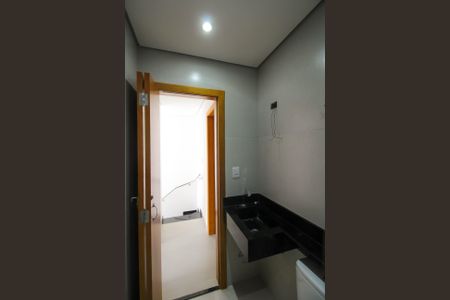 Casa à venda com 70m², 2 quartos e 2 vagasBanheiro